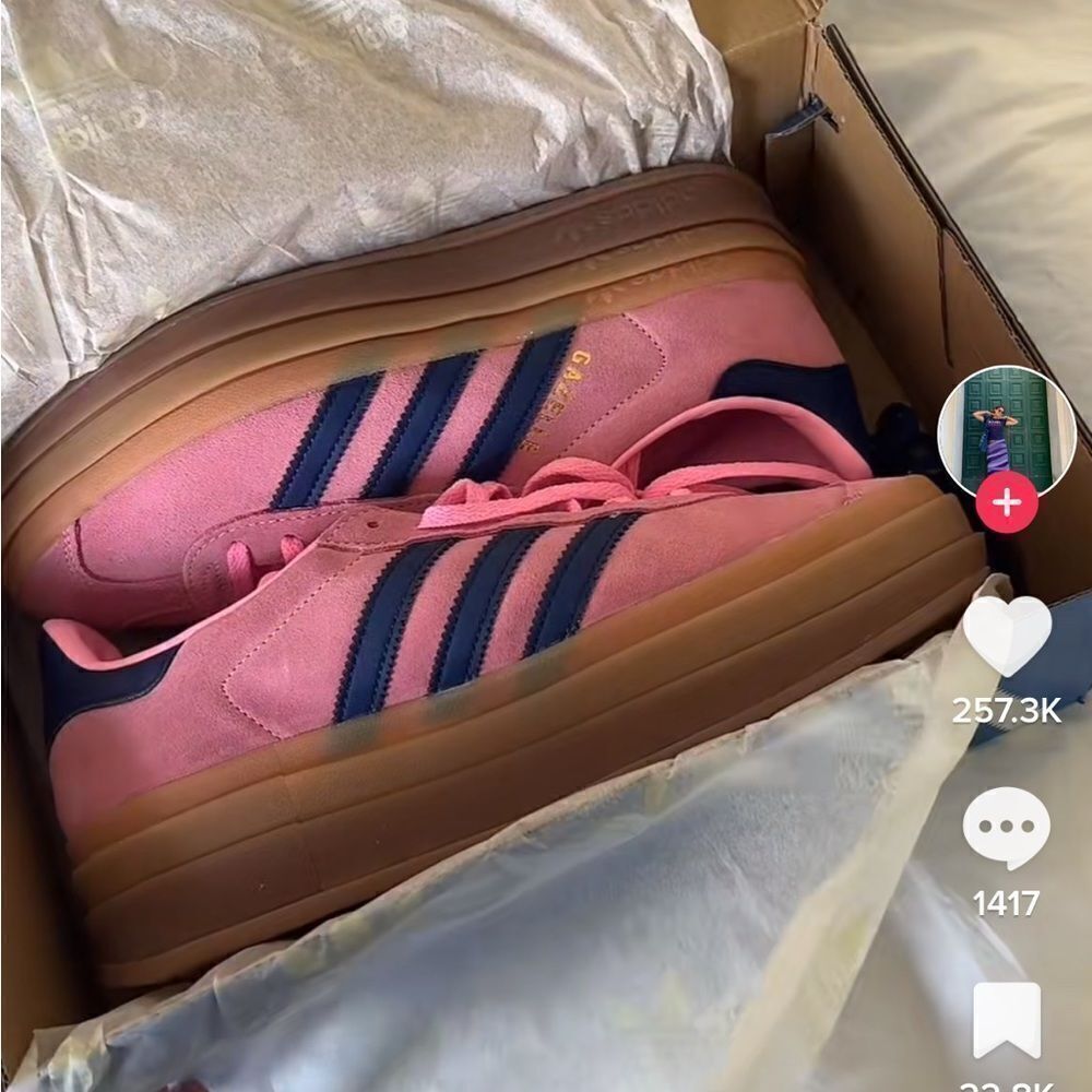 NWT Adidas Gazelle Bold Platform Gum Sole Sneakers Pink Glow Women’s Size 6.5